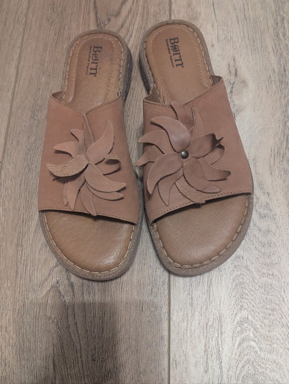 Born Womens Tan Floral Leather Slide Mules